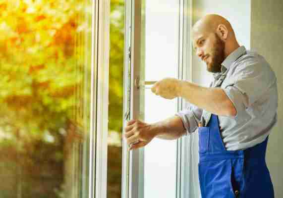 Cum montezi o fereastra termopan din PVC - pasi de urmat, unelte necesare si sfaturi practice
